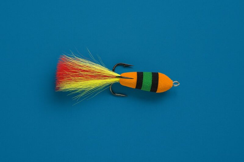 Horizontali mandula oranžinė žalia juoda su treble hook kabliuku